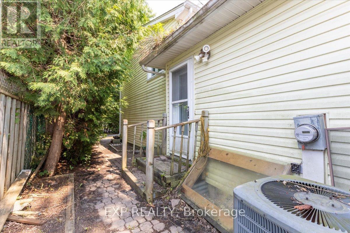 2209 Fillmore Crescent