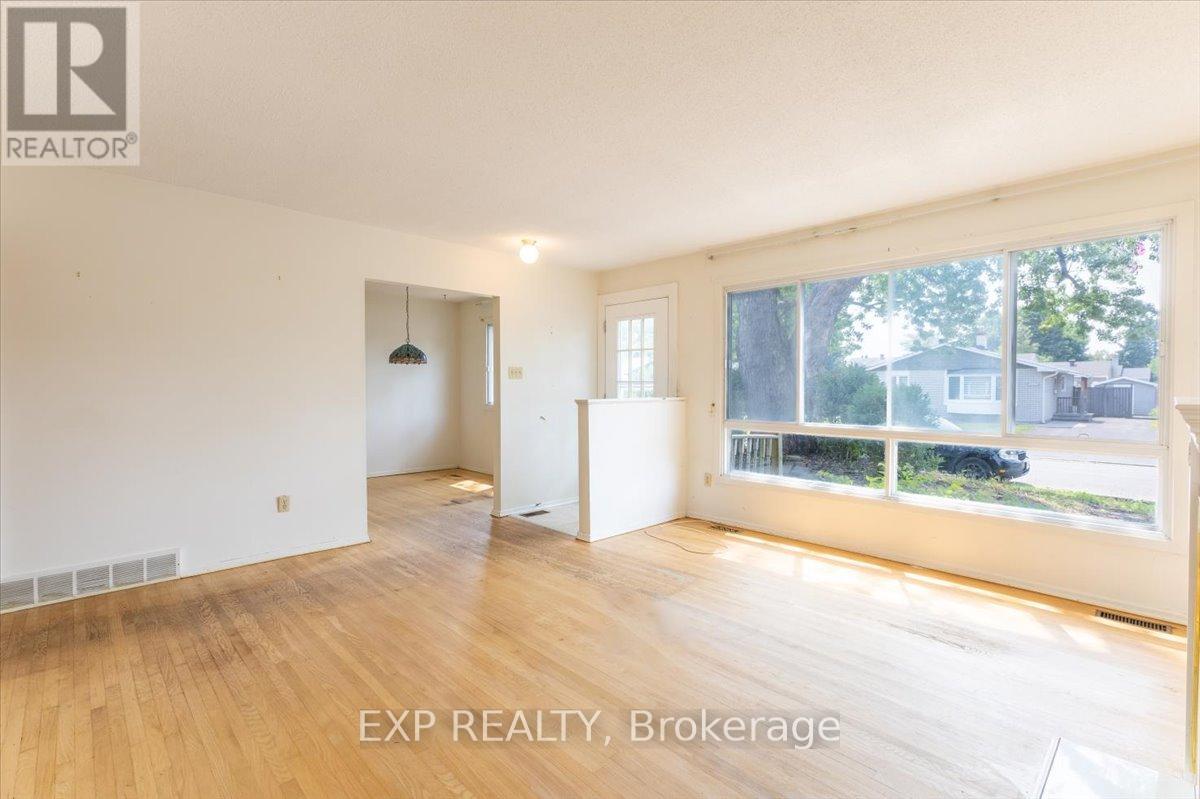 2209 Fillmore Crescent