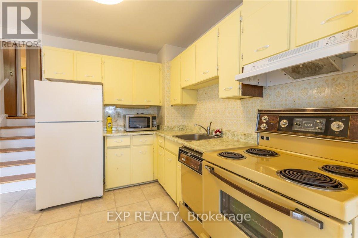 2209 Fillmore Crescent