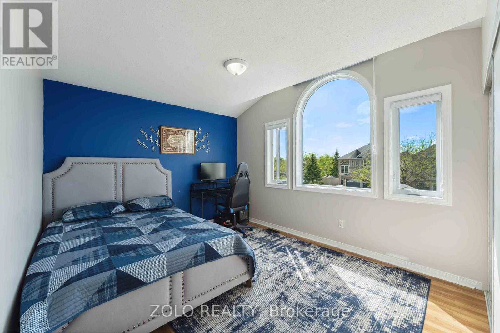 2421 Glandriel Crescent