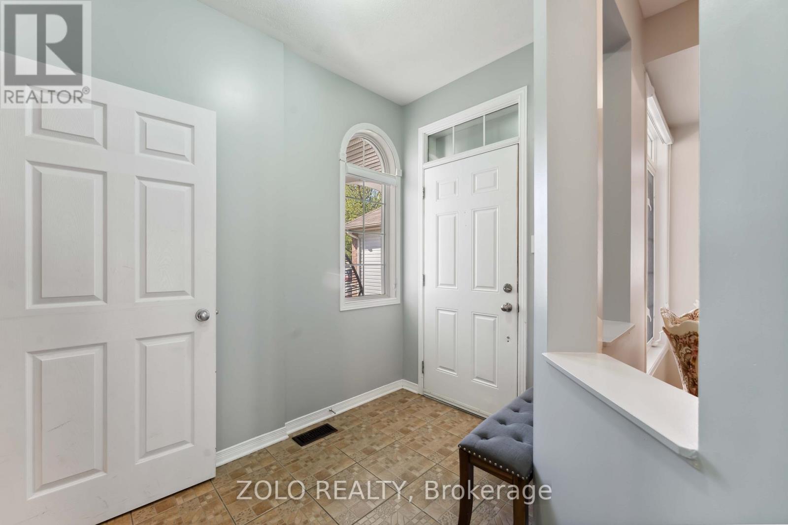 2421 Glandriel Crescent