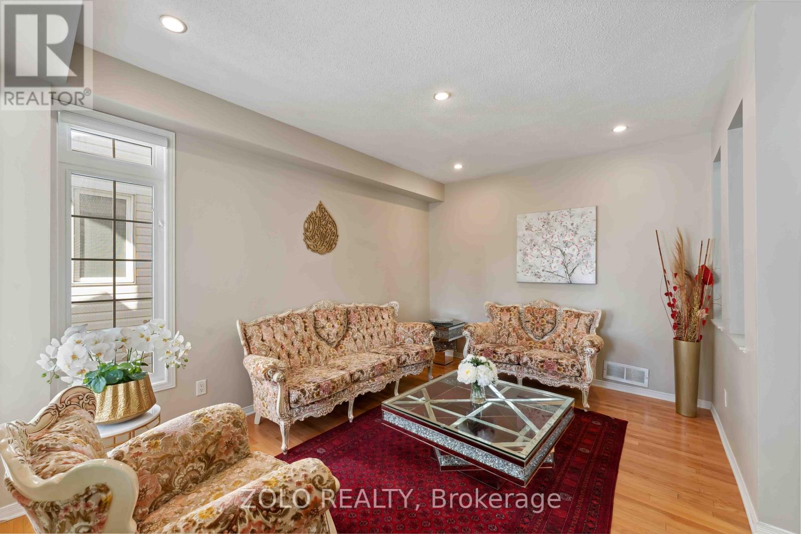 2421 Glandriel Crescent