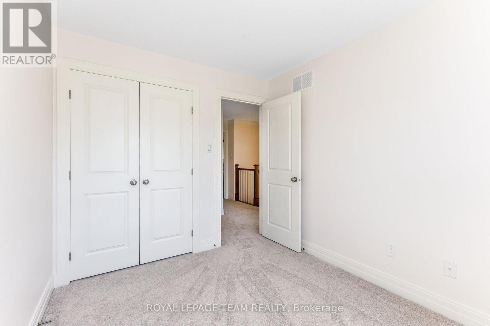 121 Woodhurst Crescent