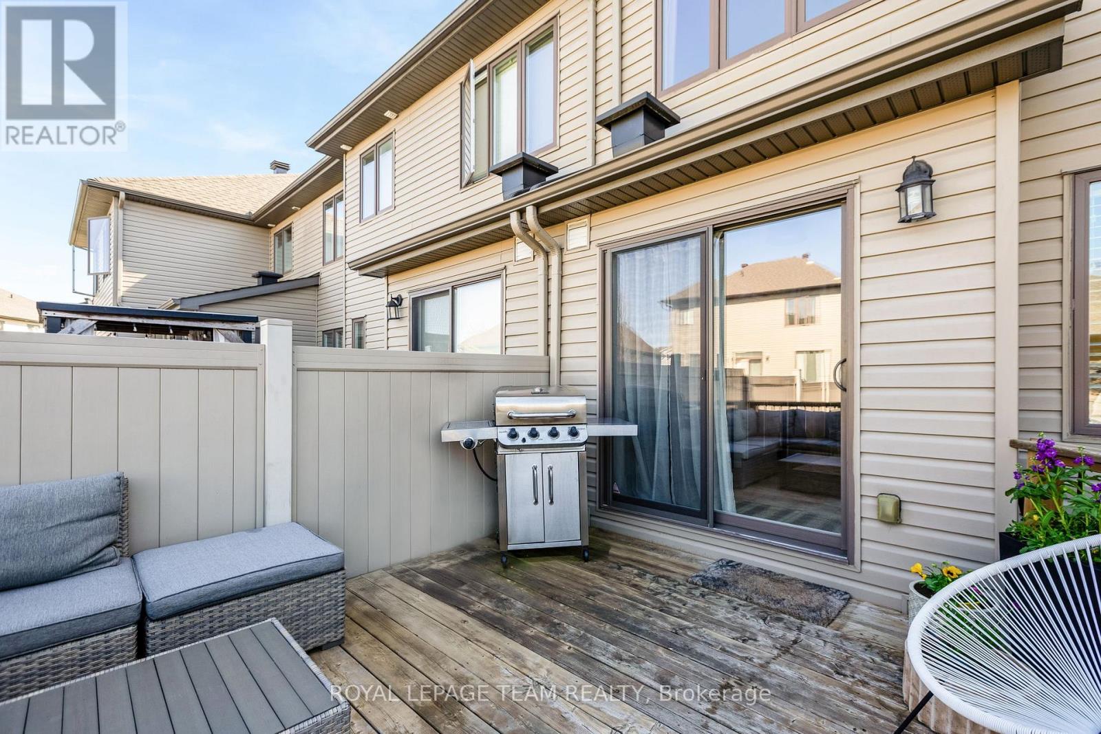 121 Woodhurst Crescent