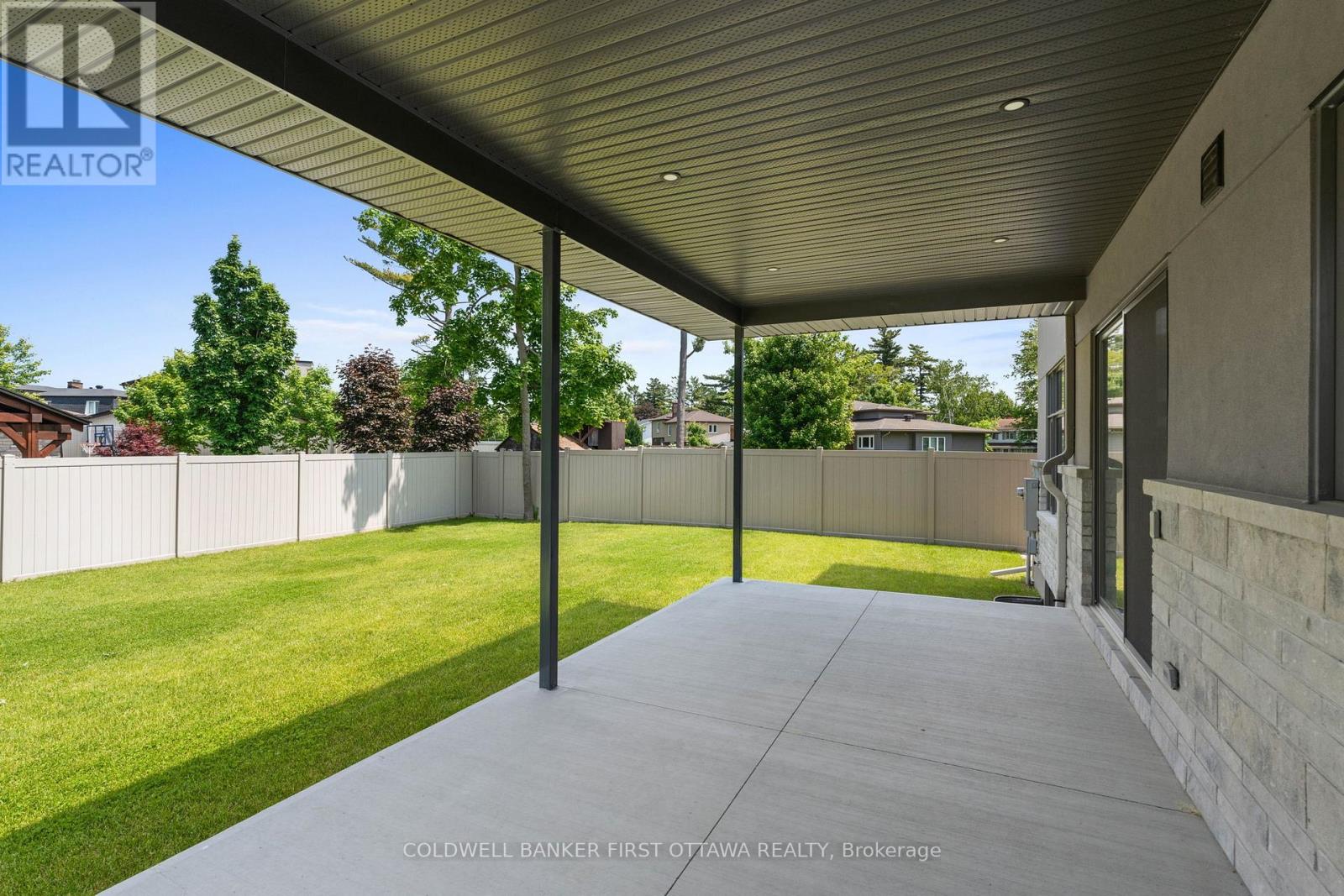 42 Parkland Crescent