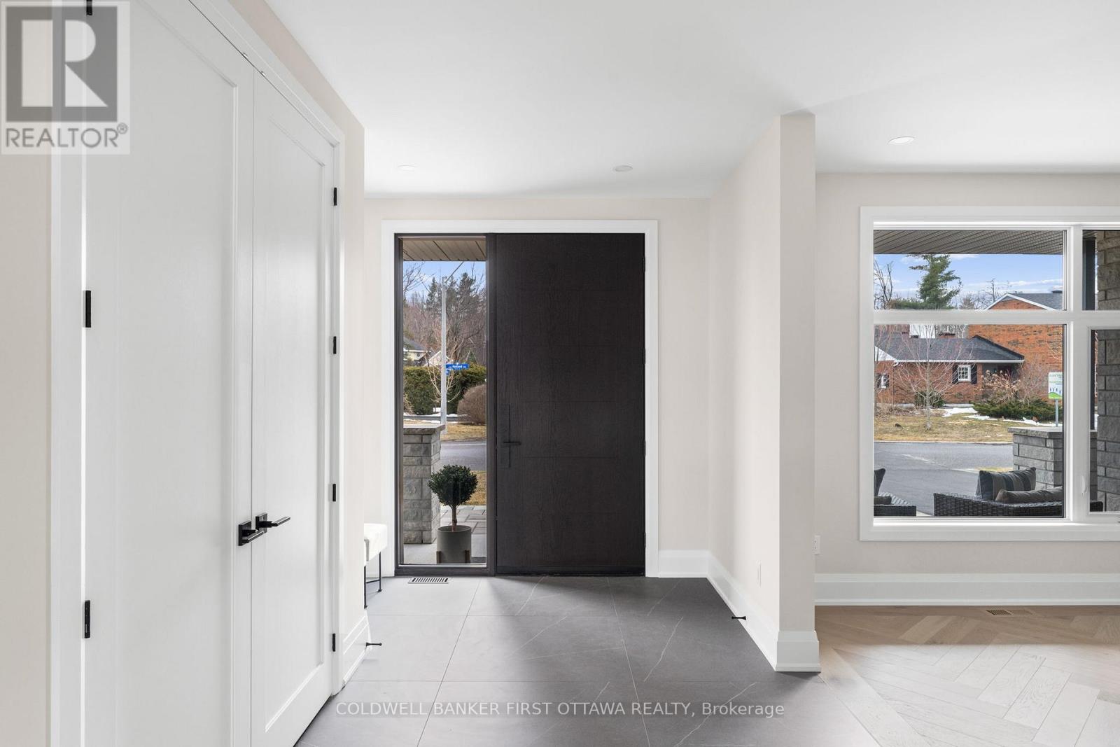 42 Parkland Crescent