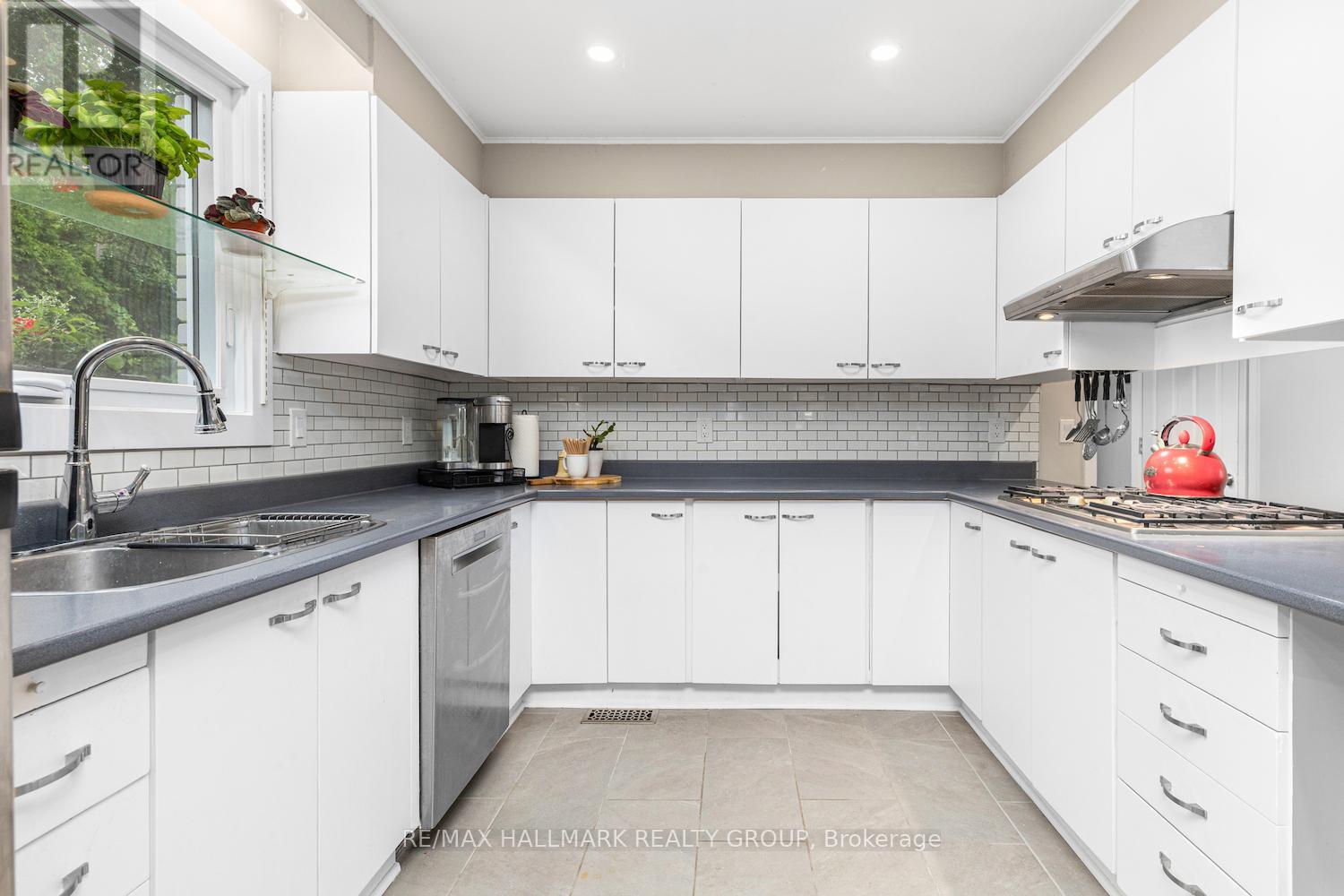 2435 Georgina Drive