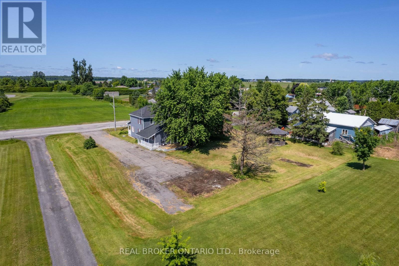 3449 Sarsfield Road