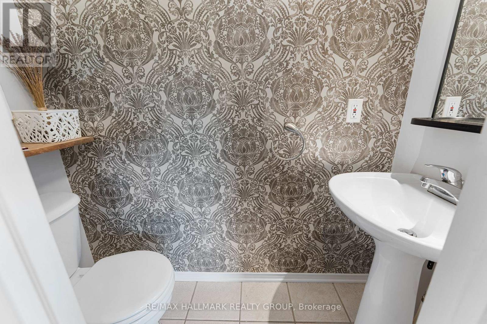 42 Hintonburg Place