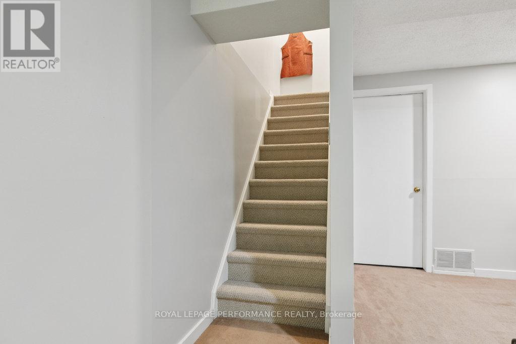 75 - 1646 Du Sommet Place