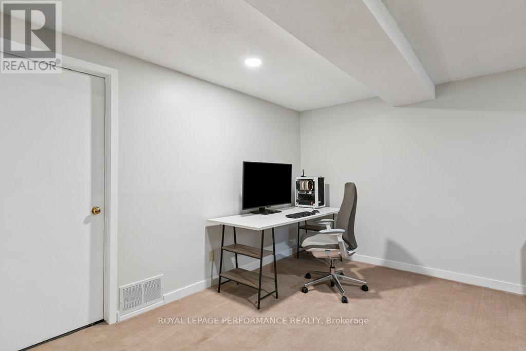 75 - 1646 Du Sommet Place