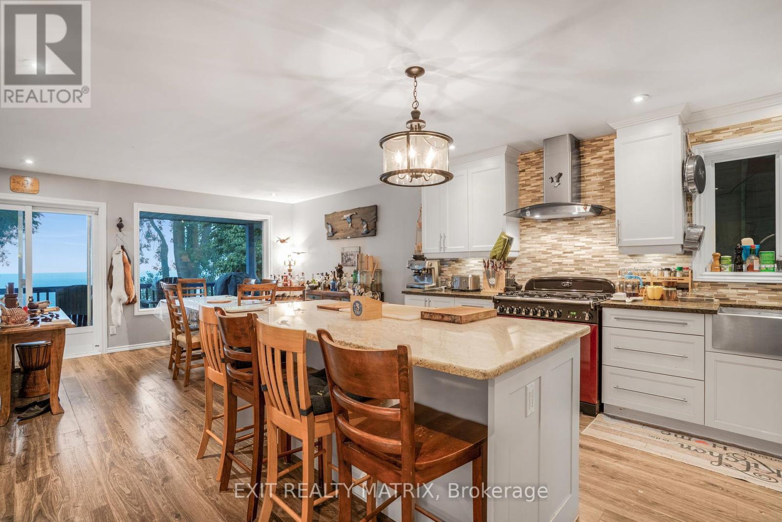 922 Lalonde Road