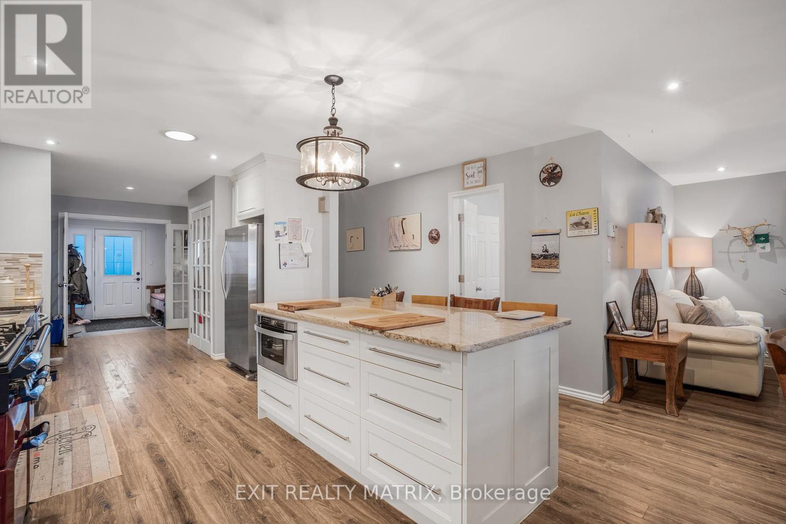 922 Lalonde Road