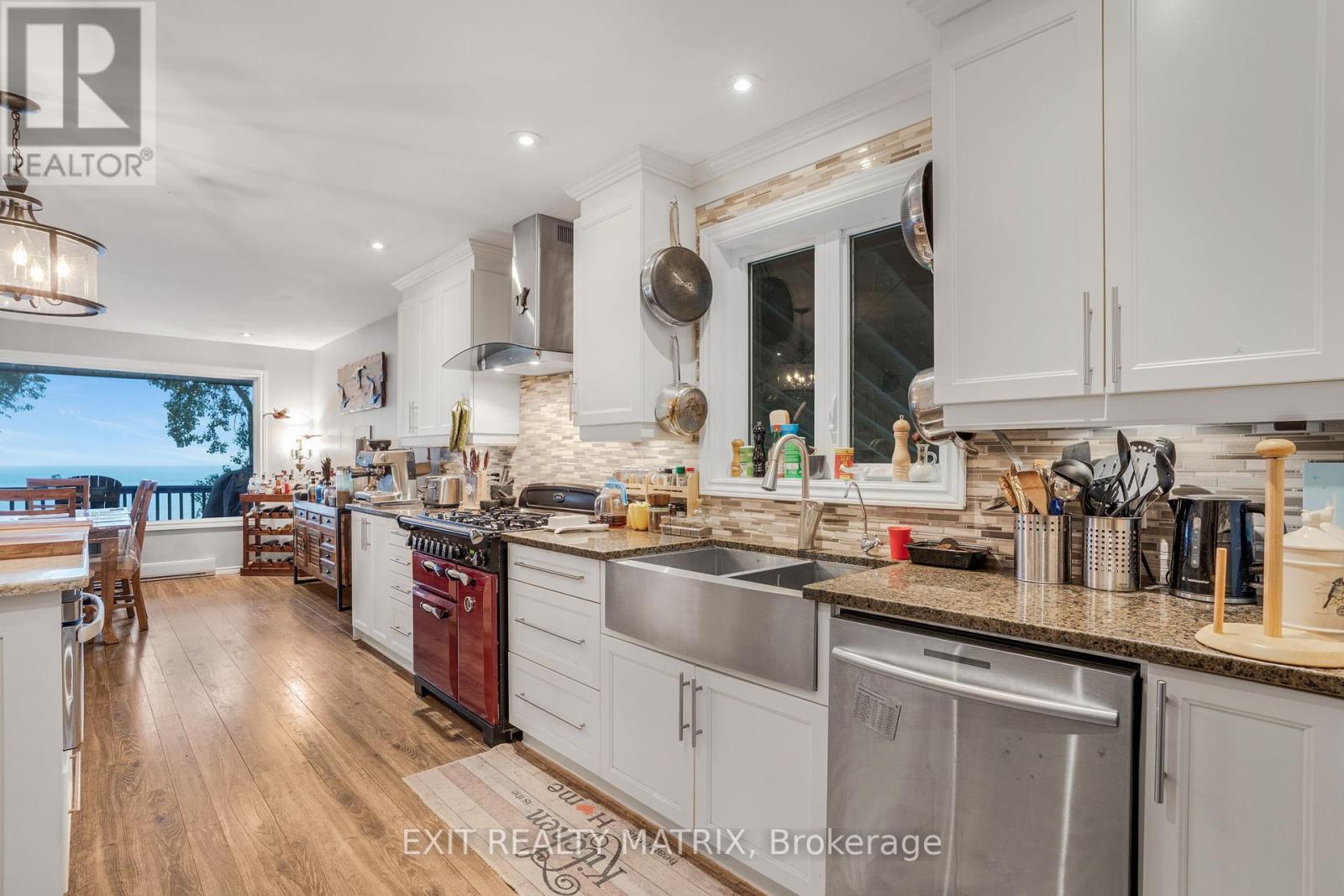 922 Lalonde Road