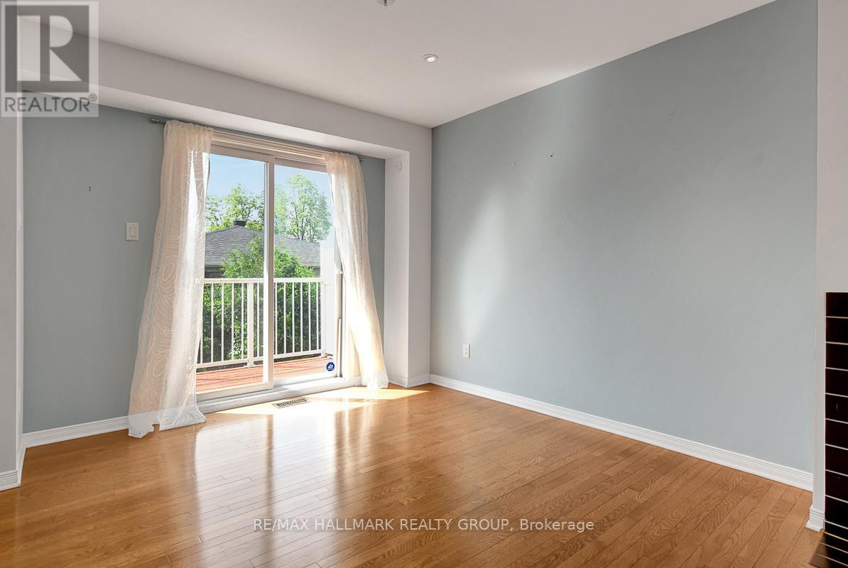 553 Burleigh Private