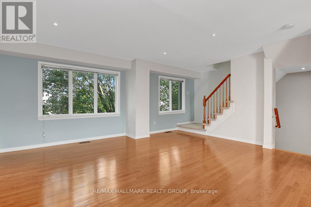 553 Burleigh Private