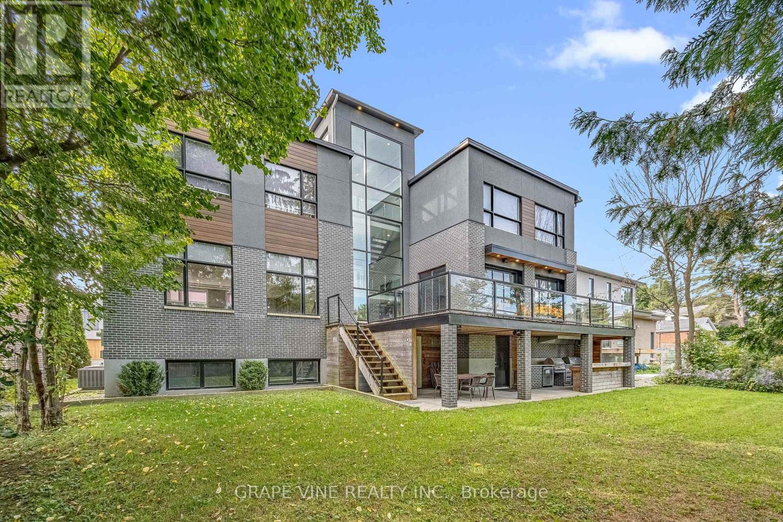315 Crestview Road