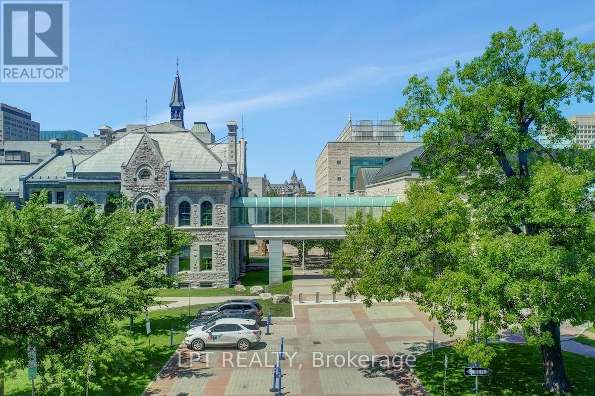 305 - 108 Lisgar Street