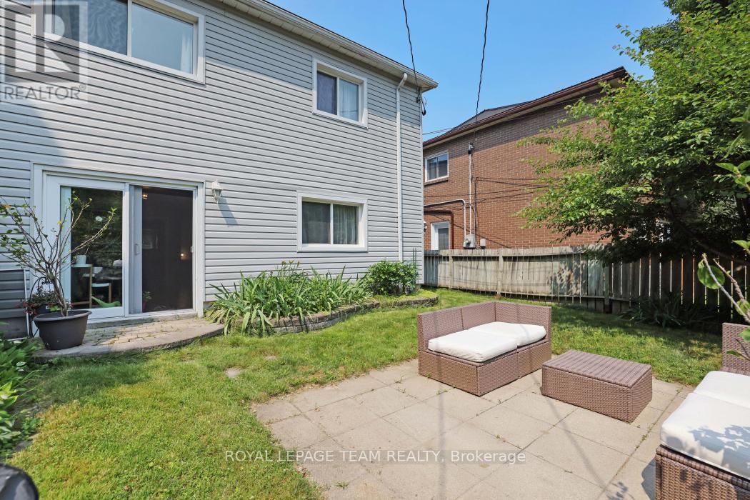 807 Maplecrest Avenue