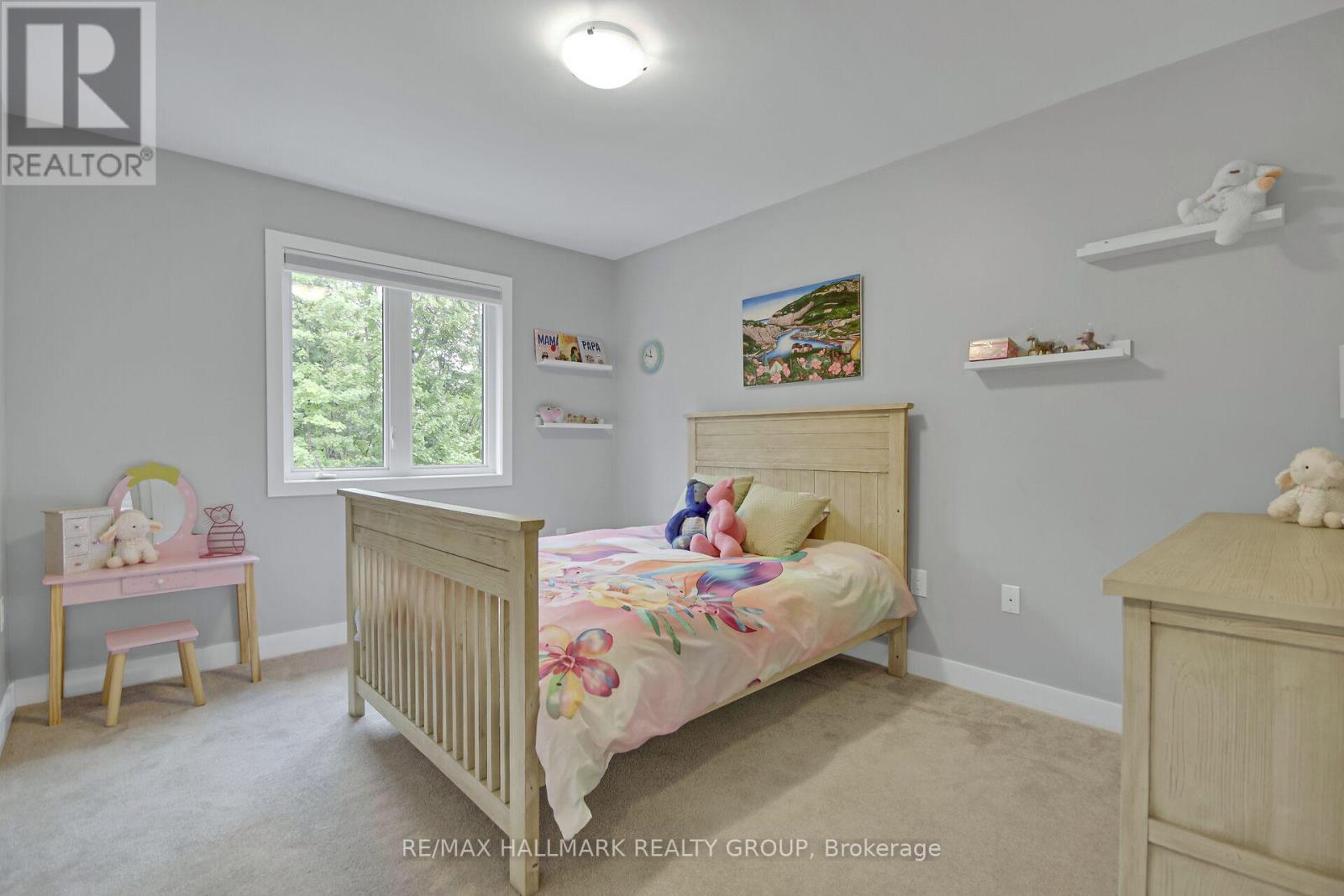 648 Robert Street
