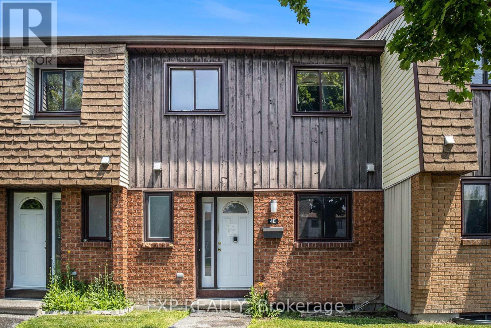 4e - 39 Woodvale Green