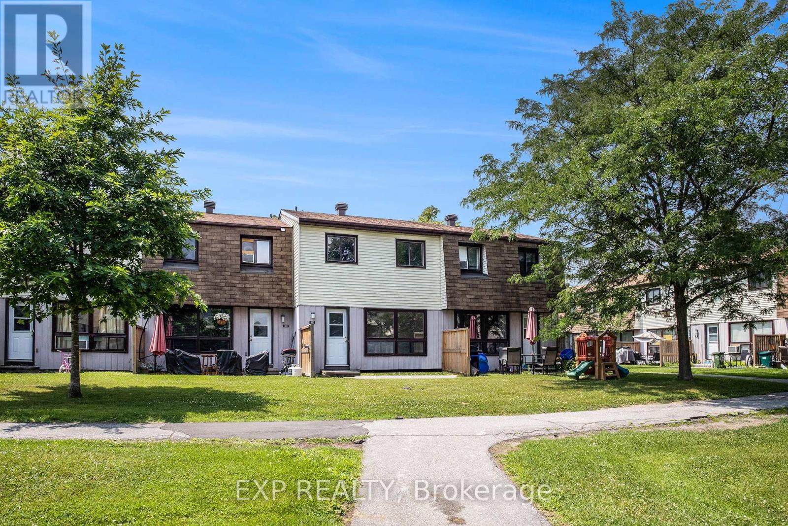 4e - 39 Woodvale Green