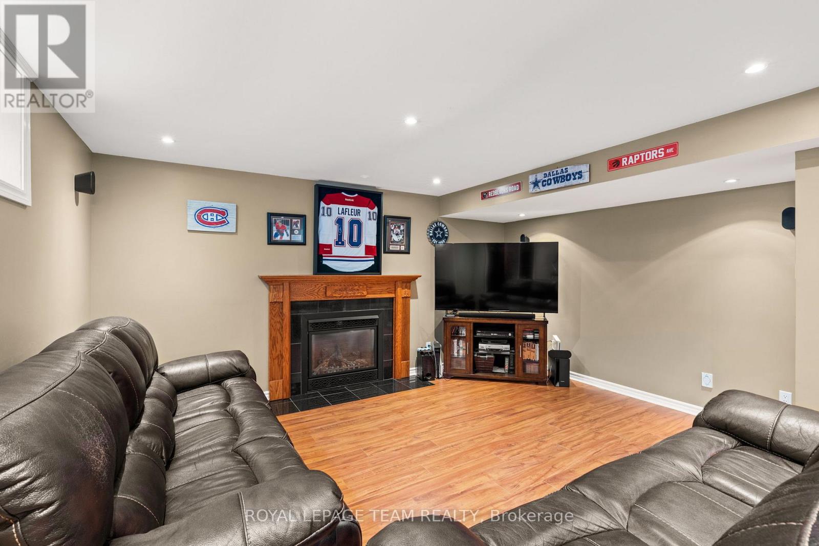 7 Ash Valley Avenue