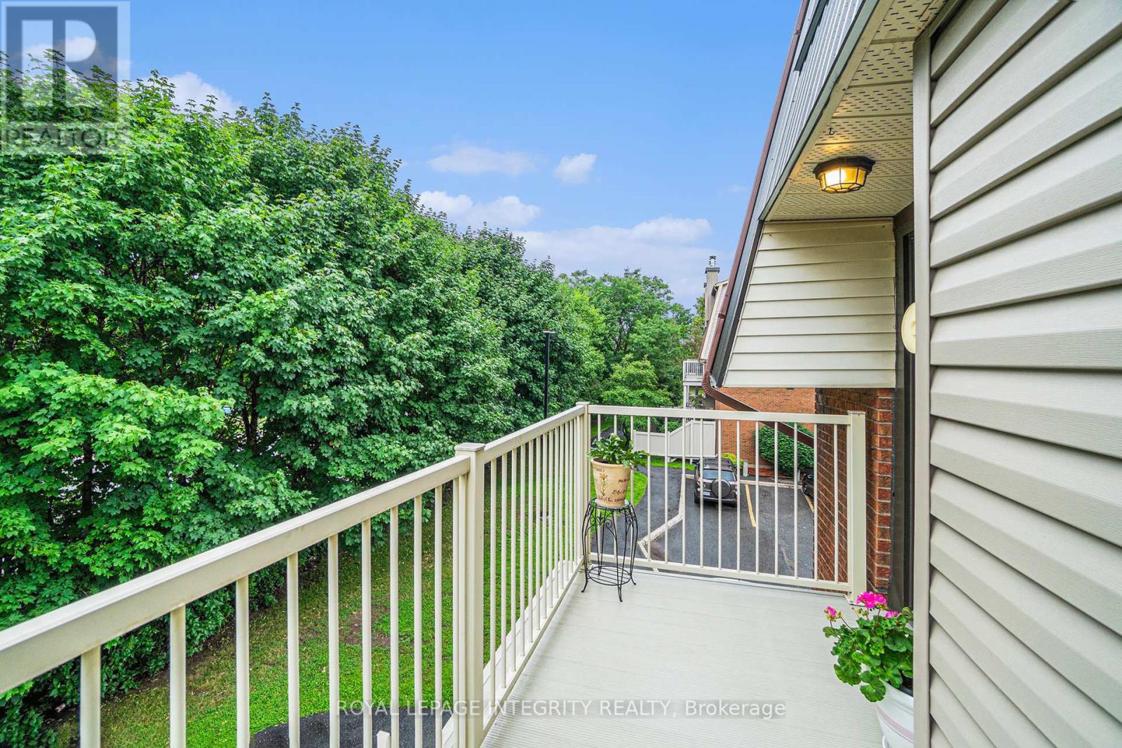 7 - 6 Sweetbriar Circle