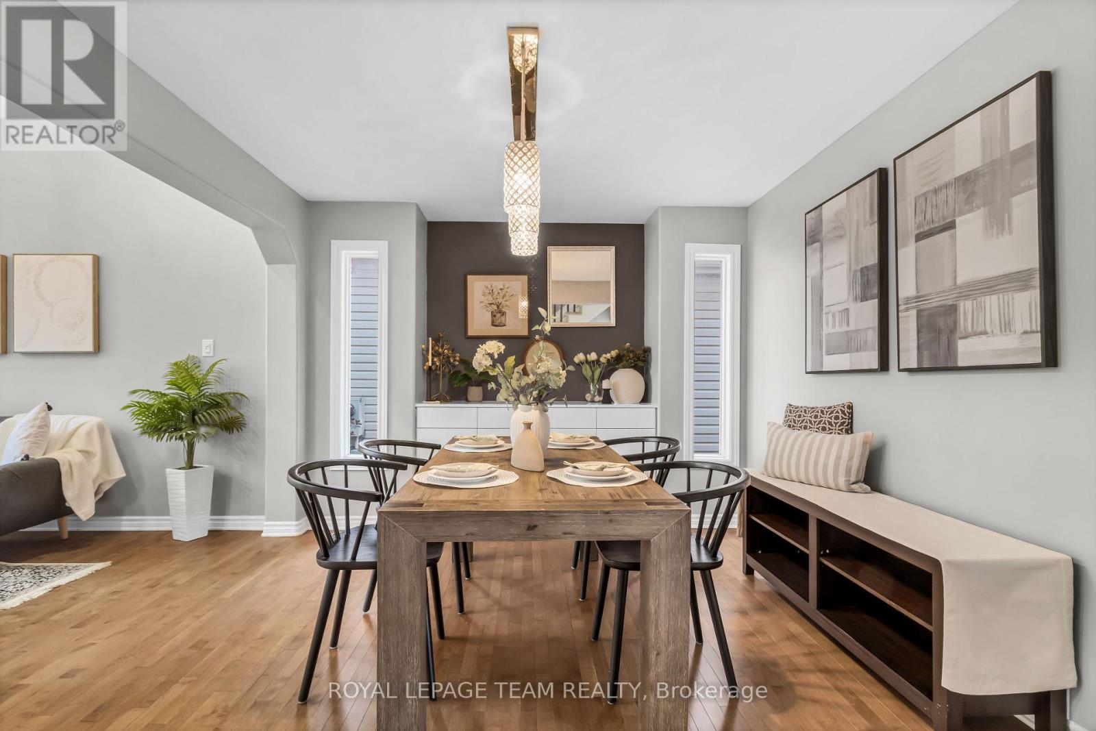 3728 Mountain Meadows Crescent