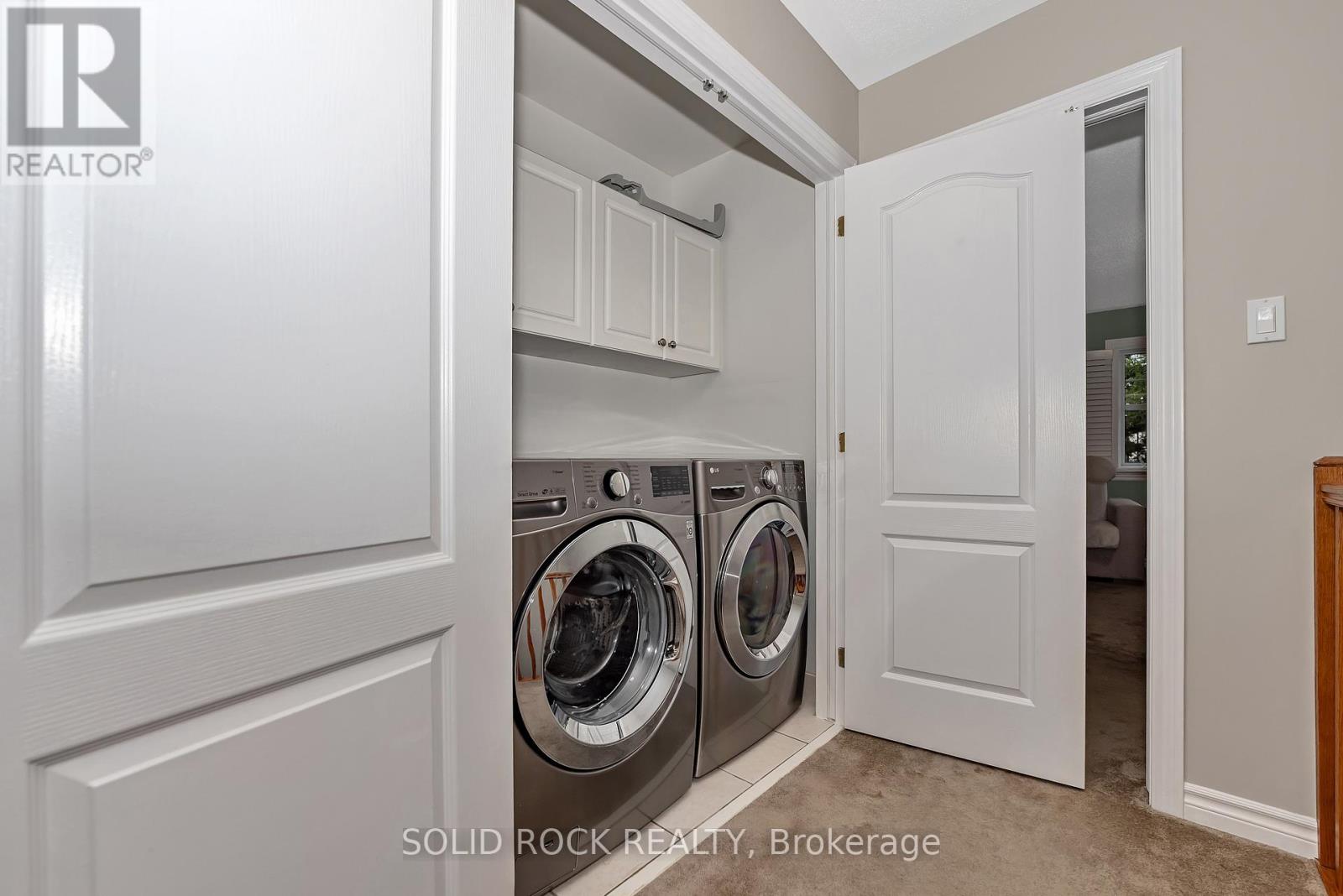 411 Cache Bay Crescent E