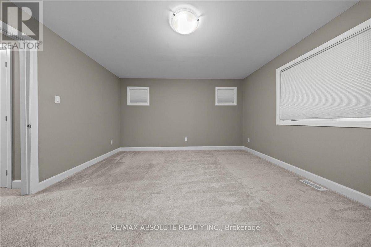 169 Bandelier Way