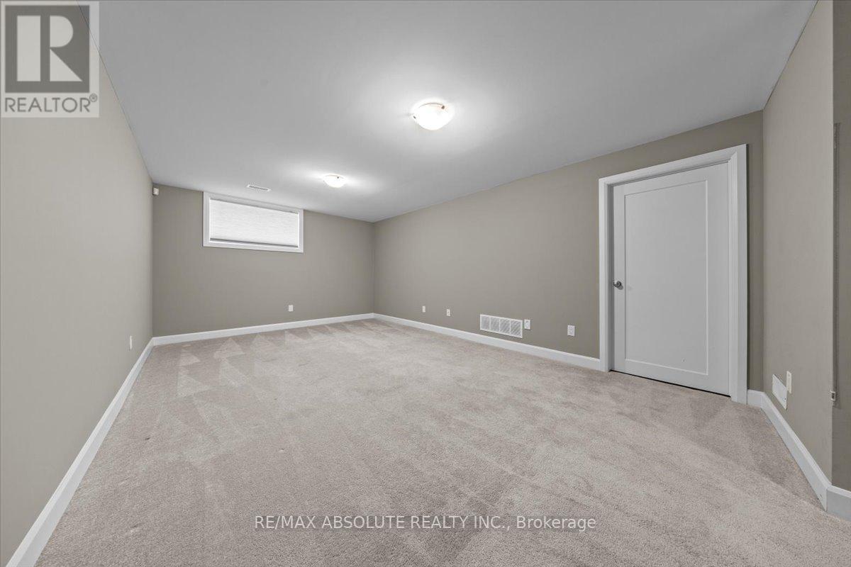 169 Bandelier Way