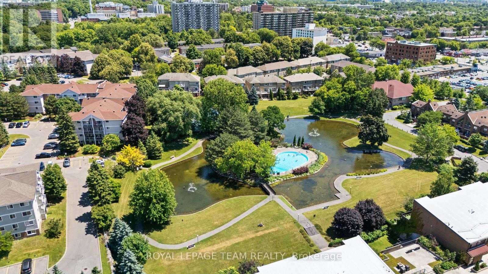 2406 - 505 St. Laurent Boulevard