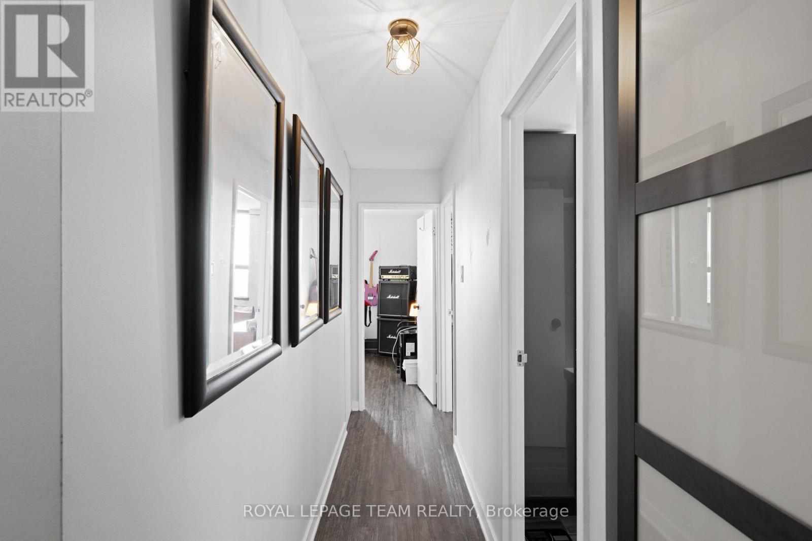 2406 - 505 St. Laurent Boulevard