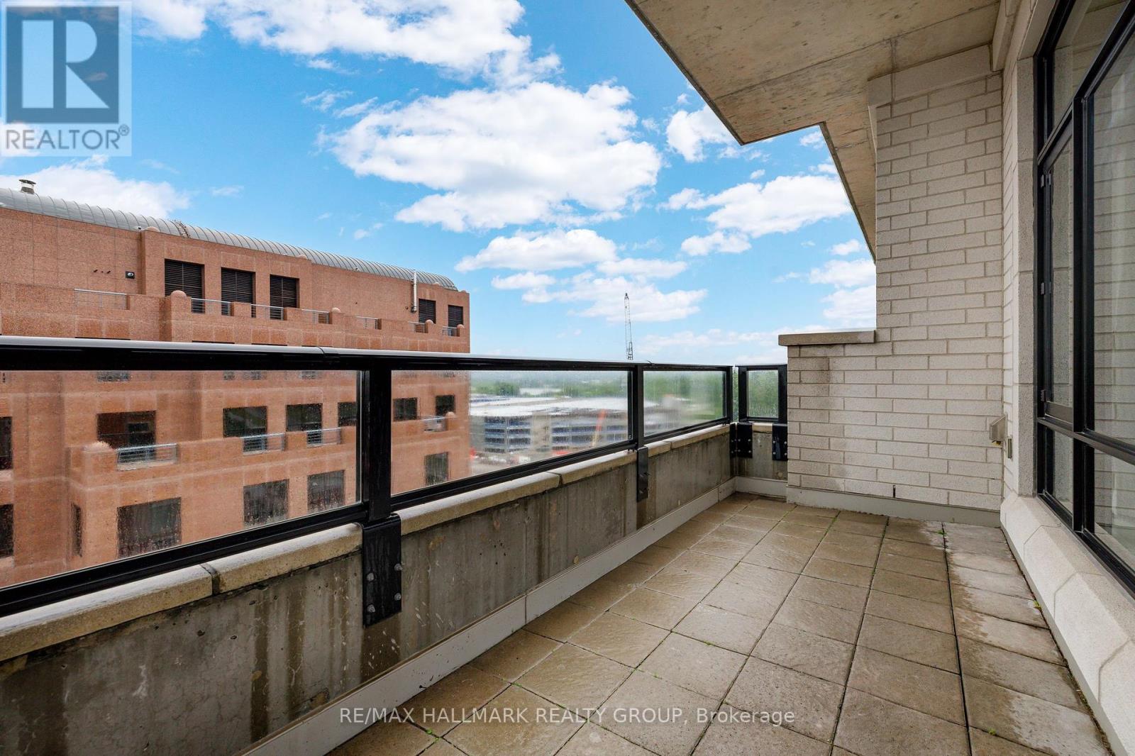 Ph5 - 330 Loretta Avenue S