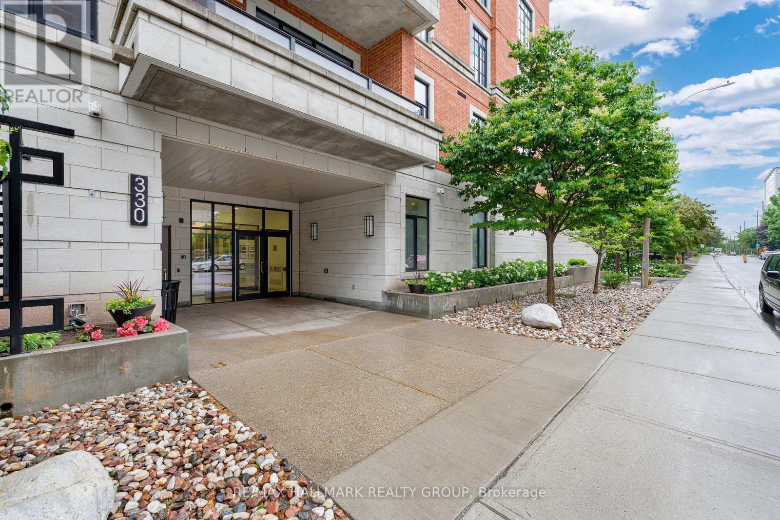 Ph5 - 330 Loretta Avenue S