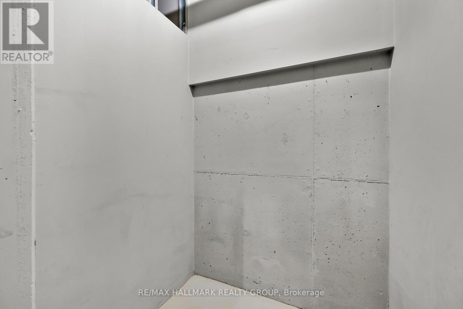Ph5 - 330 Loretta Avenue S