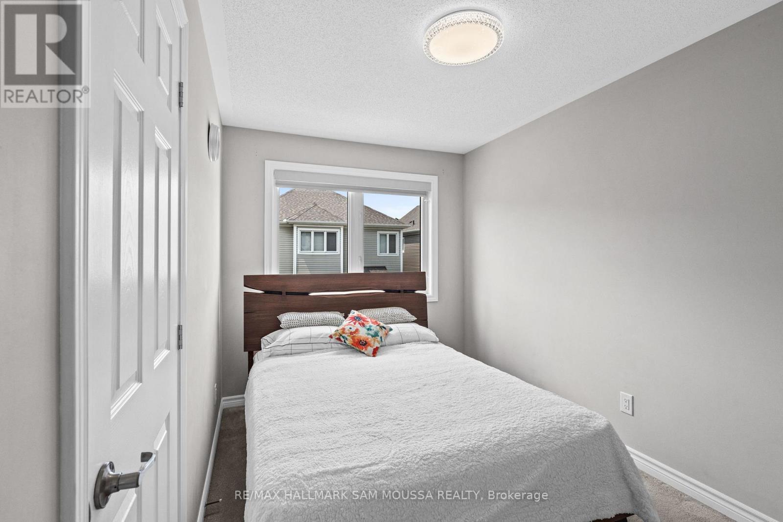 25 Solaris Drive