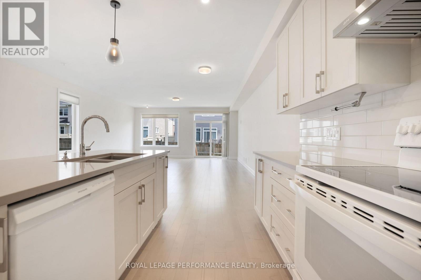 168 Angelonia Crescent