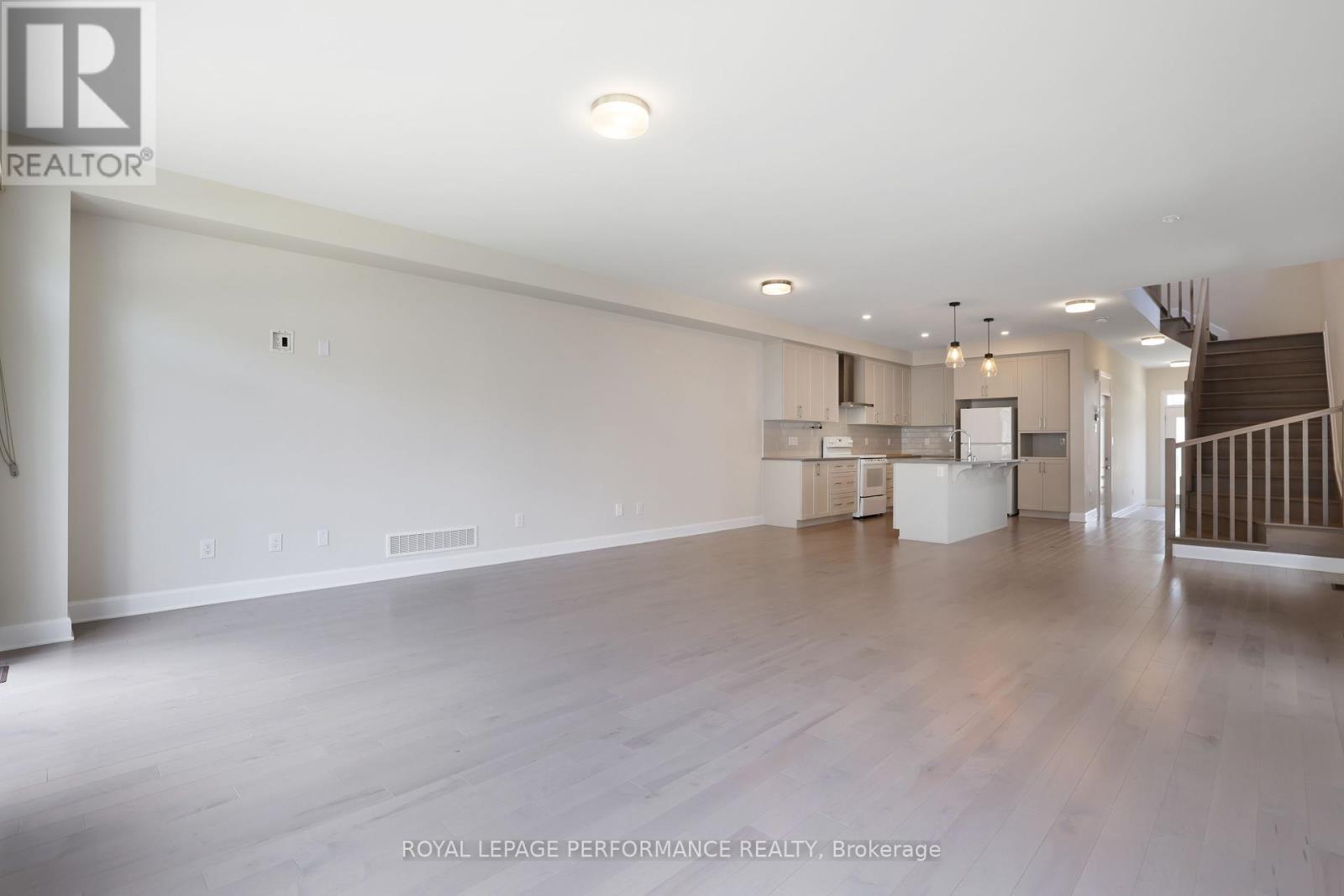 168 Angelonia Crescent
