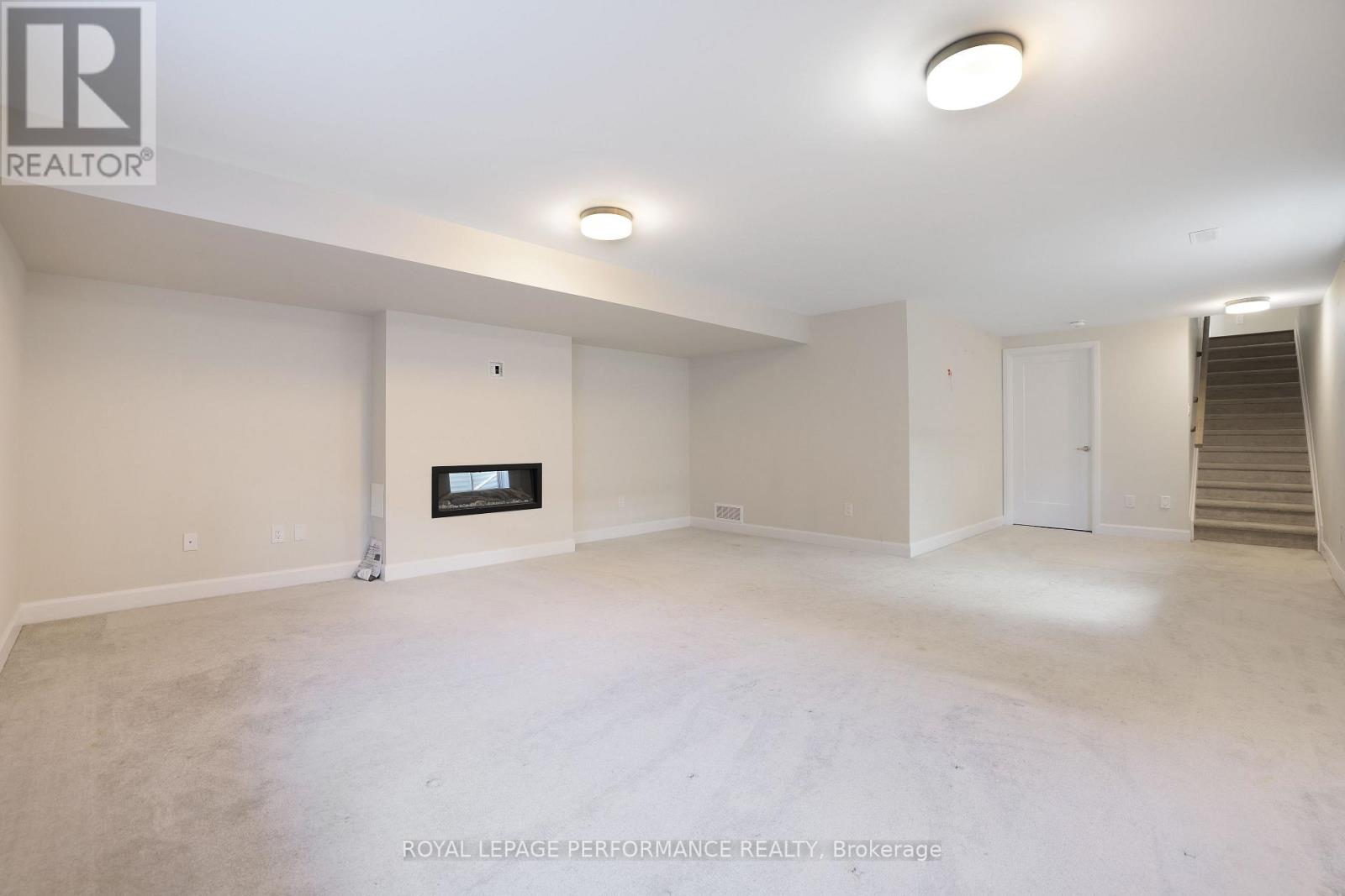 168 Angelonia Crescent