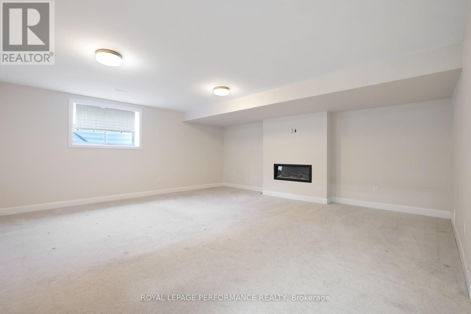 168 Angelonia Crescent