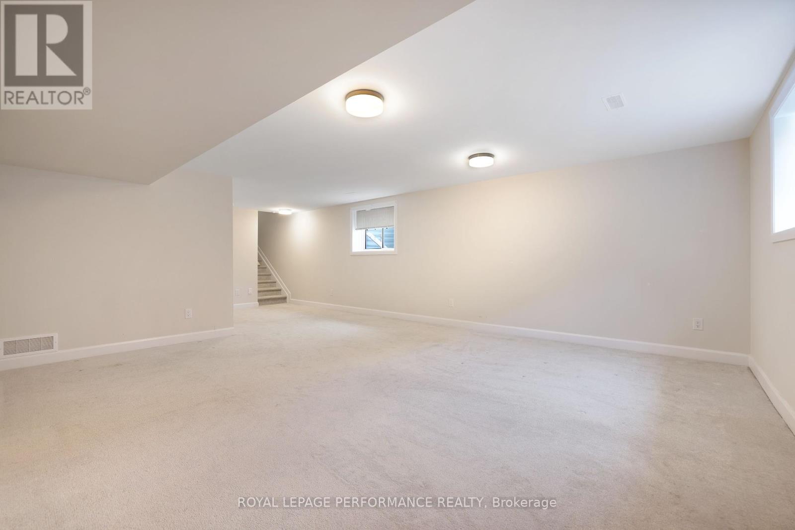 168 Angelonia Crescent