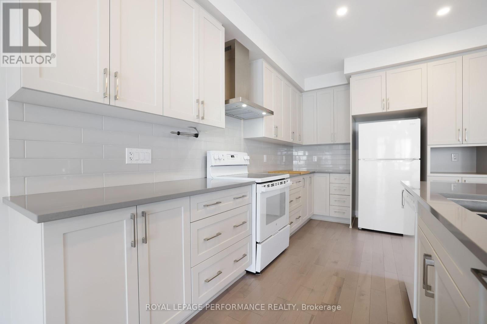168 Angelonia Crescent