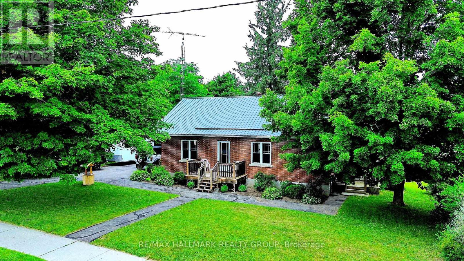 101 Clarence Street