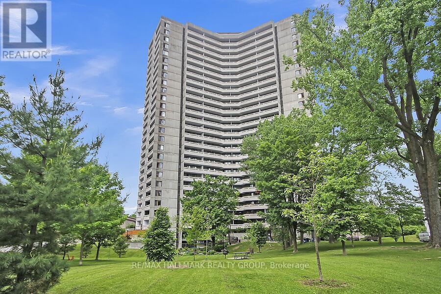2201 - 1081 Ambleside Avenue