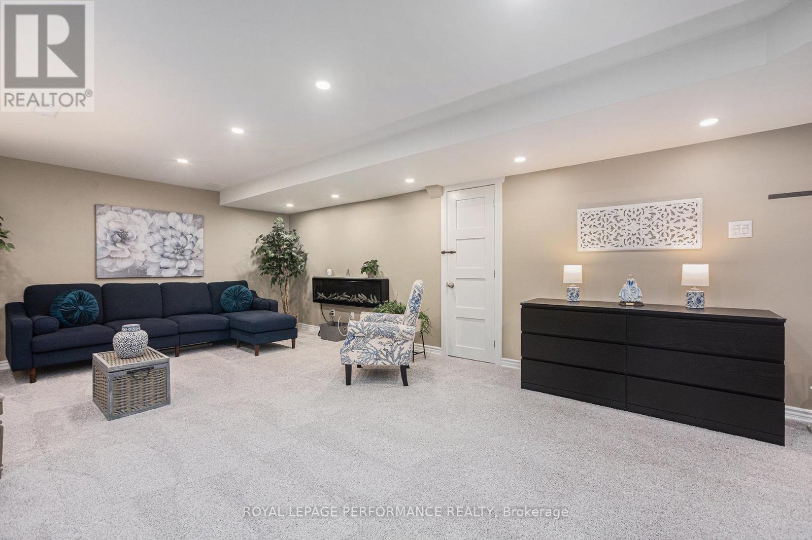 2600 Fallingwater Circle