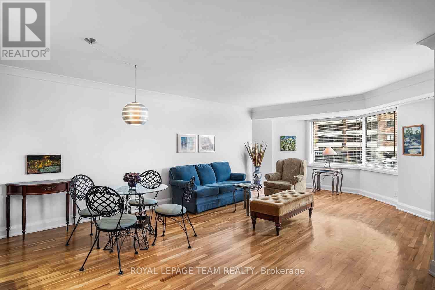 207 - 151 Bay Street