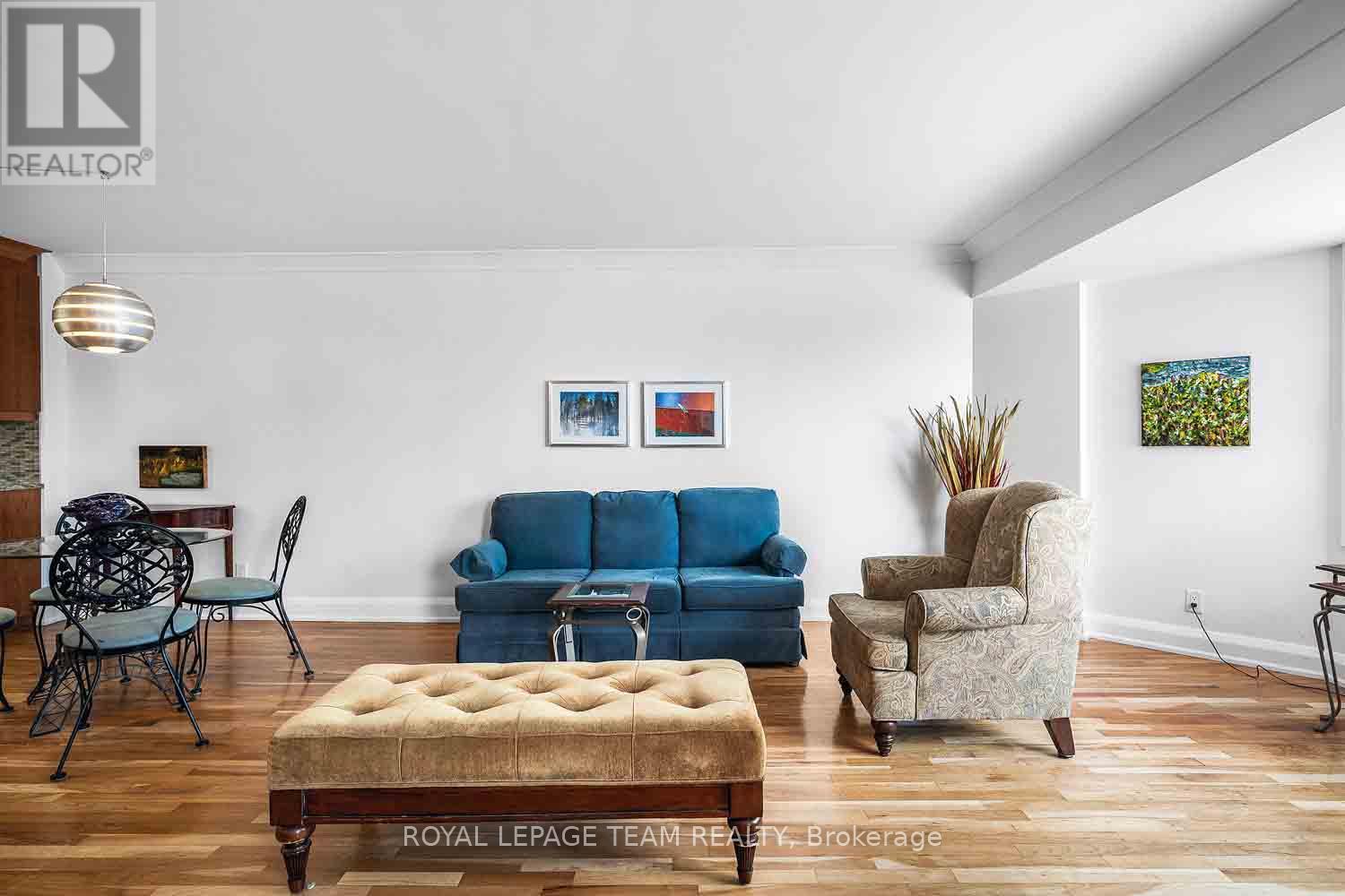 207 - 151 Bay Street