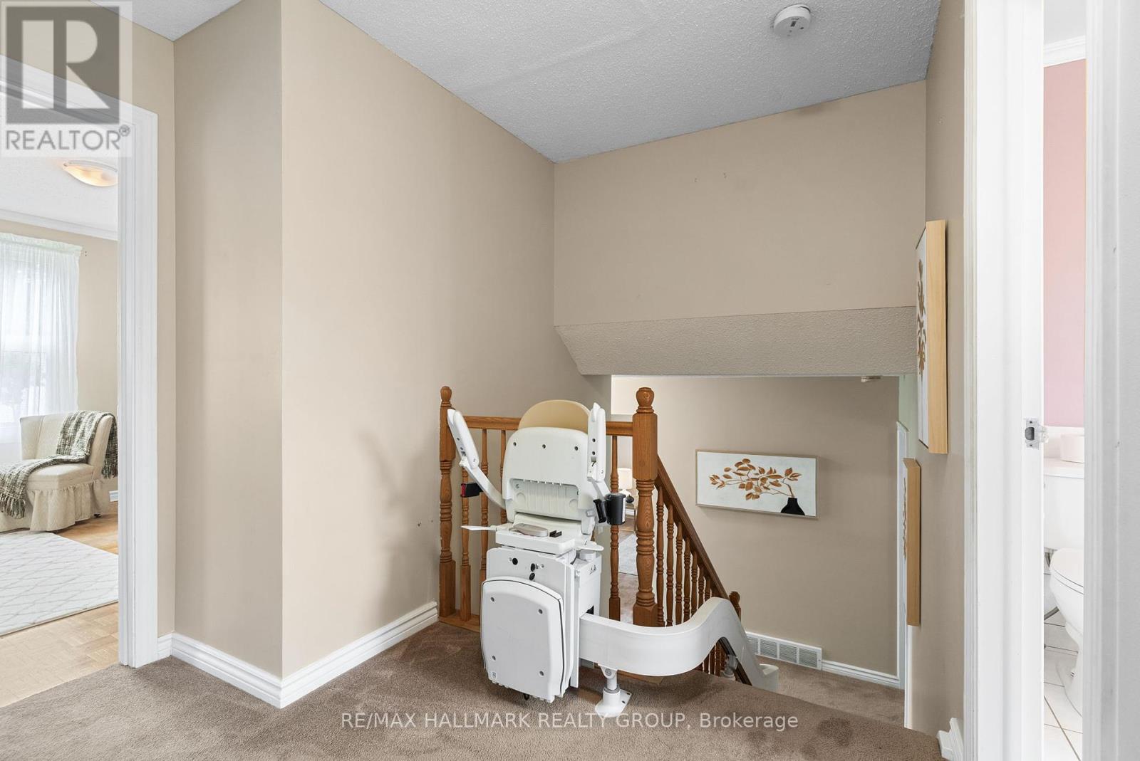 2143 Hubbard Crescent
